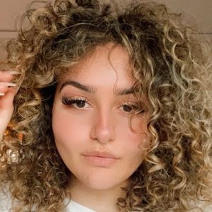 Meet your Posher, Tala